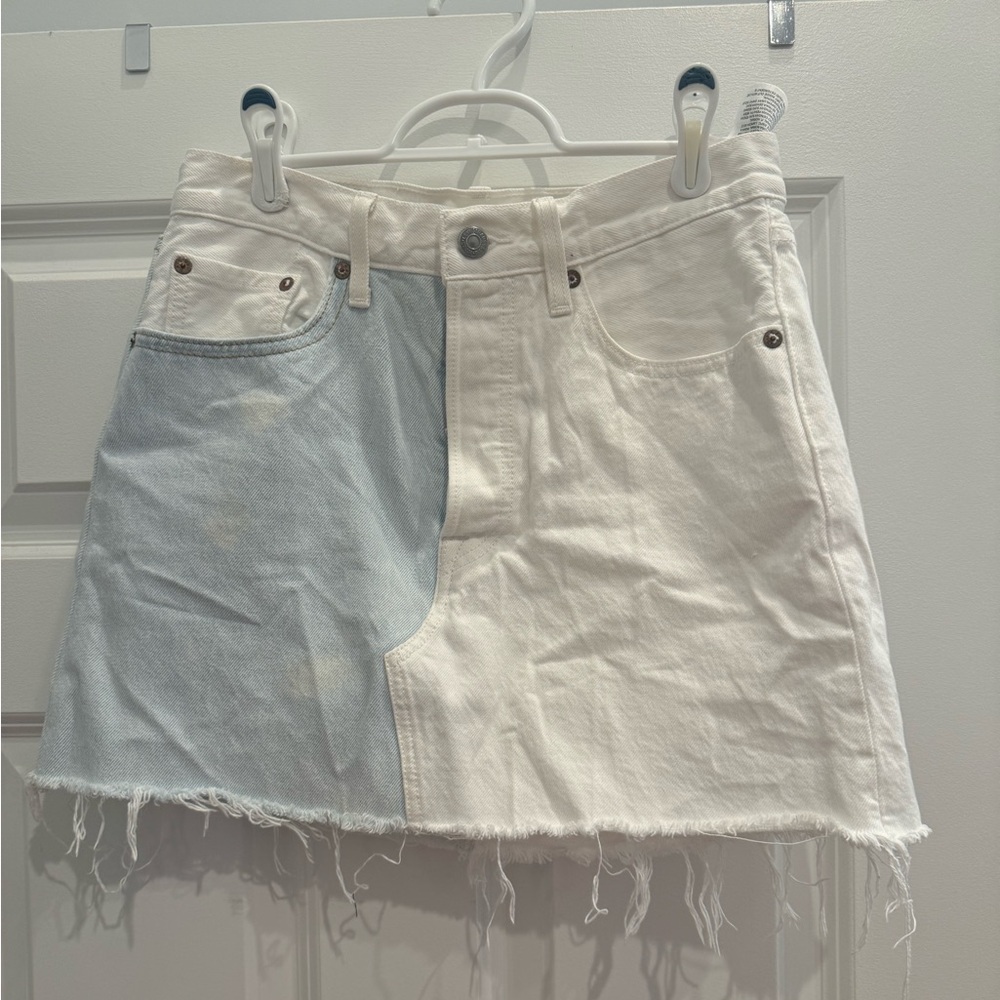 Levi’s two toned denim skirt